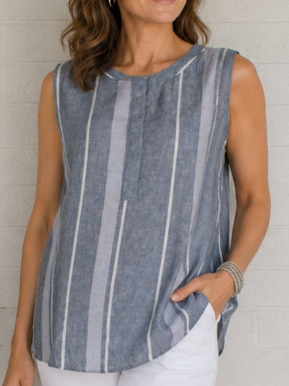 Ellen Tracy Linen L XL Heather Blue and White Vertical Striped Sleeveless Top